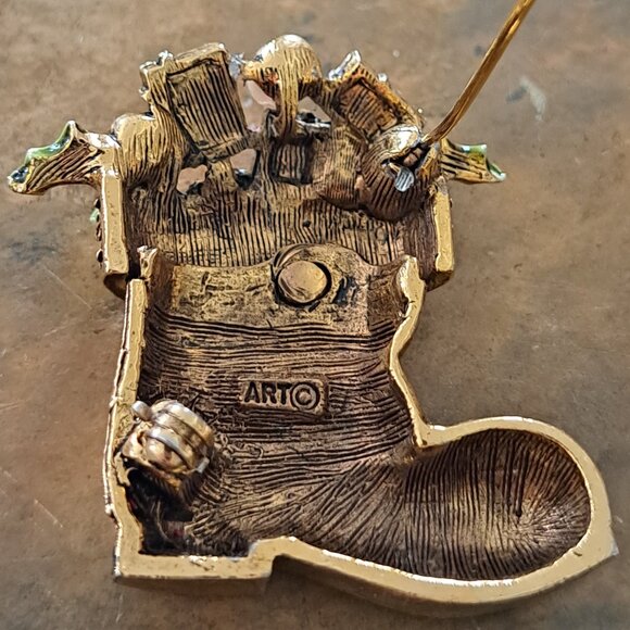 VTG Santa BOOT BROOCH TOY sack bronze detailed cuff Holiday jewelry coat pin - Picture 5 of 5